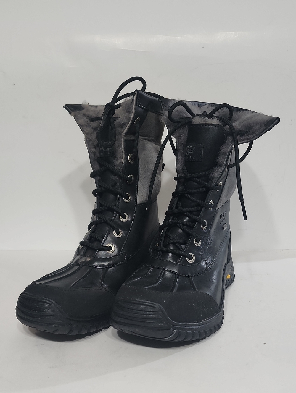 UGG Australia Adirondack Boots Black Leather Waterproof Winter Vibram Sz 7